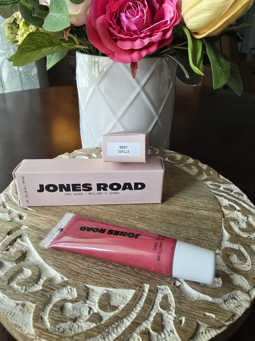 Jones Road Cool Lip Gloss in Rosy Idylle